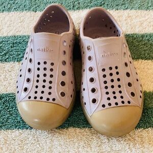 💦Native Water Shoes Purple and Tan Perforated Design💦